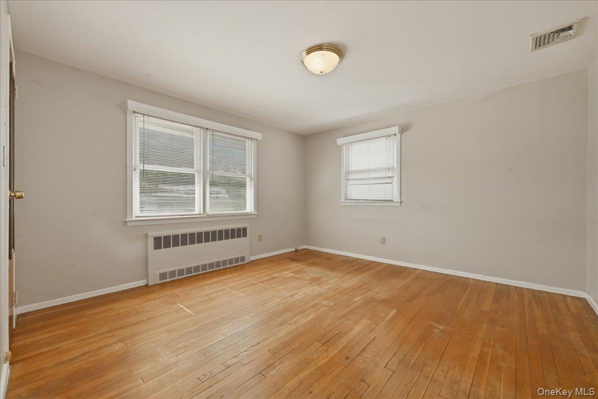 1395 Meadowbrook Road Merrick, NY 11566 - Photo 27 of 44
