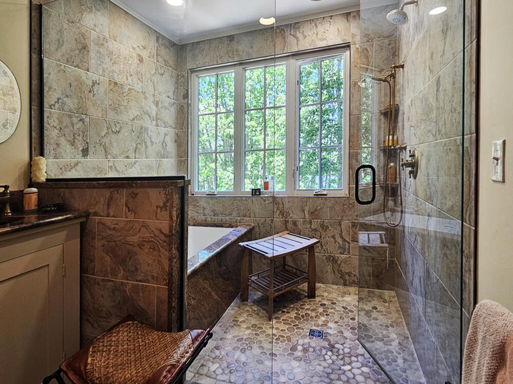1004 Bremen Road Waldoboro, ME 04572 - Photo 52 of 63 Primary Bath
