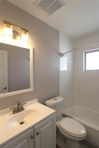 $1,600 | 6371 Gateway Avenue, Unit 6371, Sarasota, FL 34231