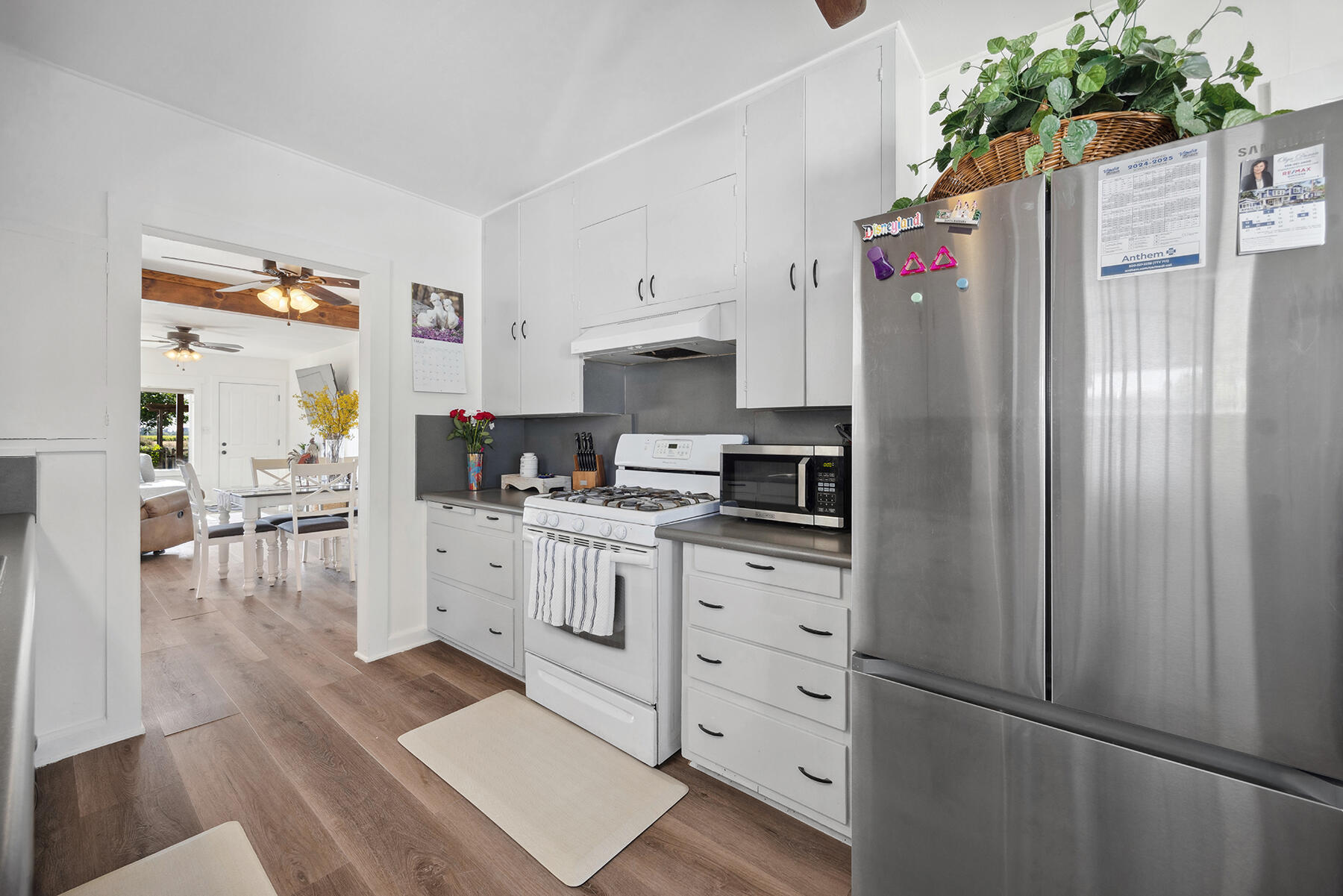 261 South Belmont Road Exeter, CA 93221 - Photo 13 of 33 13 - Kitchen (2)