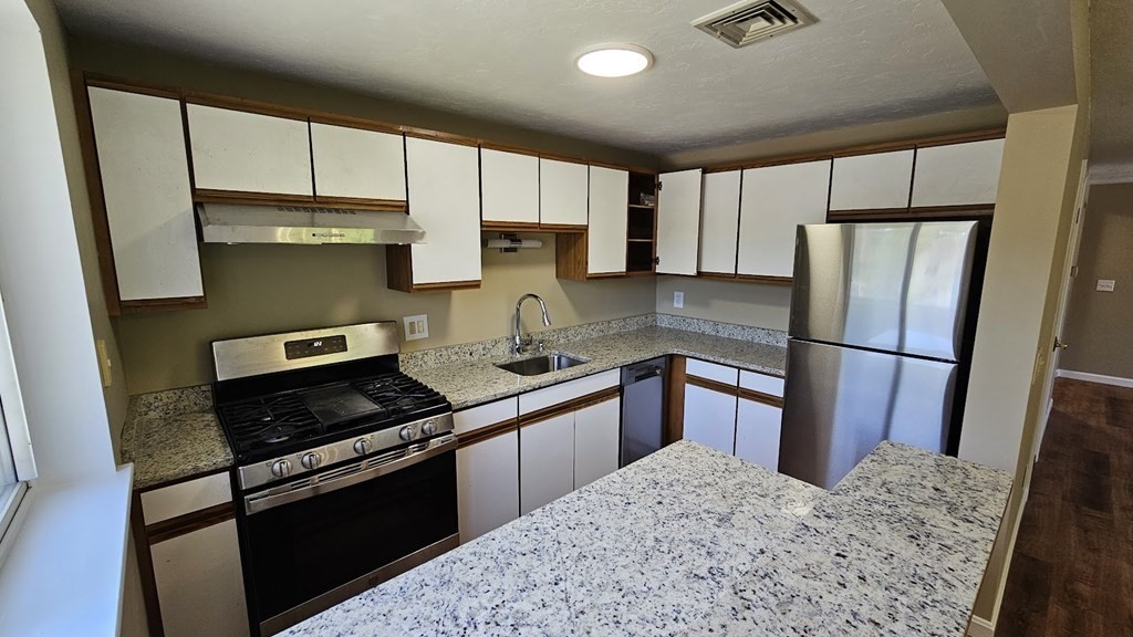 360 Littleton Road, Unit C11 Chelmsford, MA 01824 - Photo 3 of 17 Gallery Image 3