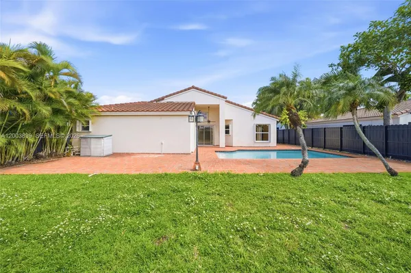 $4,000 | 631 Southwest 88th Court, Miami, FL 33174