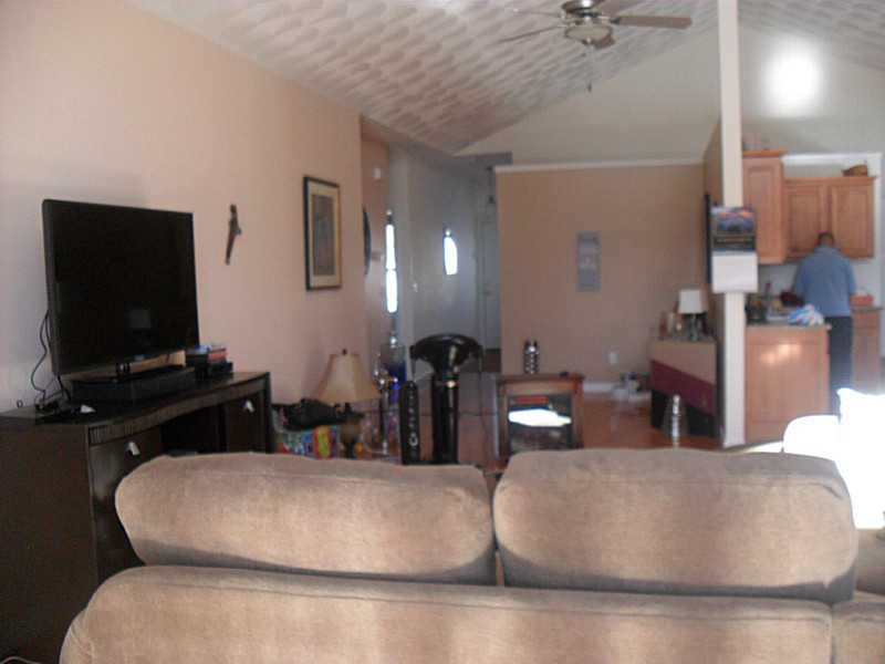 4 Asylum Road, Unit E North Providence, RI 02904 - Photo 5 of 17 Living Room.