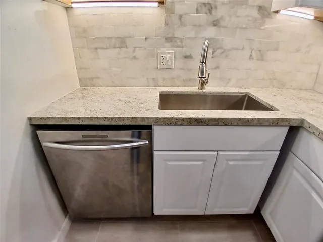 $159,000 | 4164 Inverrary Drive, Unit 311, Lauderhill, FL 33319