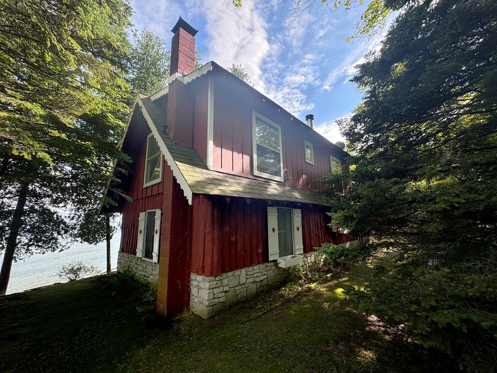 1304 Sunrise Road Washington Island, WI 54246 - Photo 4 of 24
