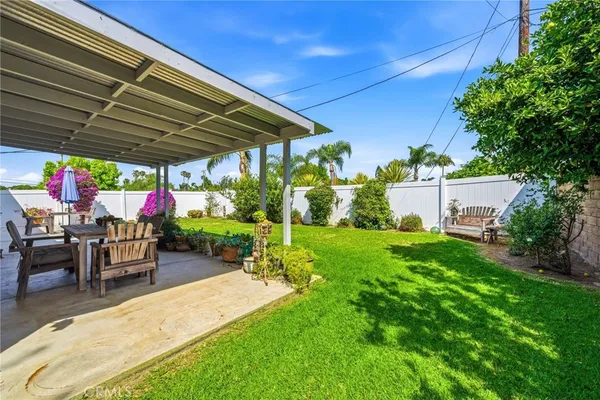 $1,299,000 | 956 West Wilson Street, Costa Mesa, CA 92627