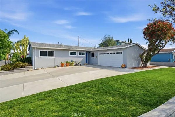 $1,299,000 | 956 West Wilson Street, Costa Mesa, CA 92627