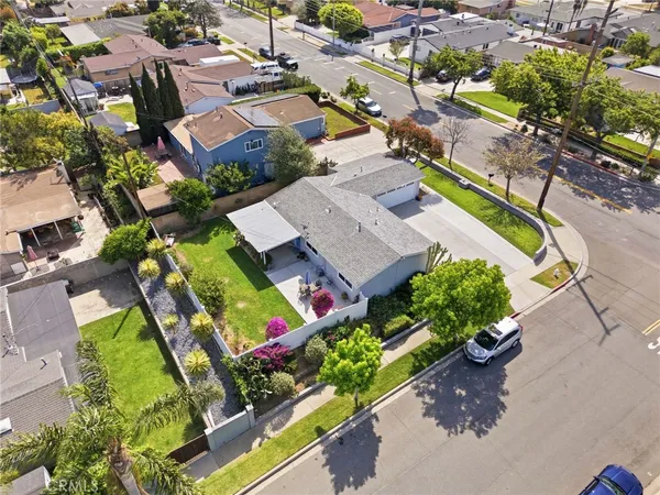 $1,299,000 | 956 West Wilson Street, Costa Mesa, CA 92627