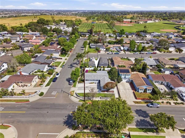 $1,299,000 | 956 West Wilson Street, Costa Mesa, CA 92627