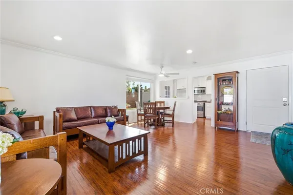 $1,299,000 | 956 West Wilson Street, Costa Mesa, CA 92627