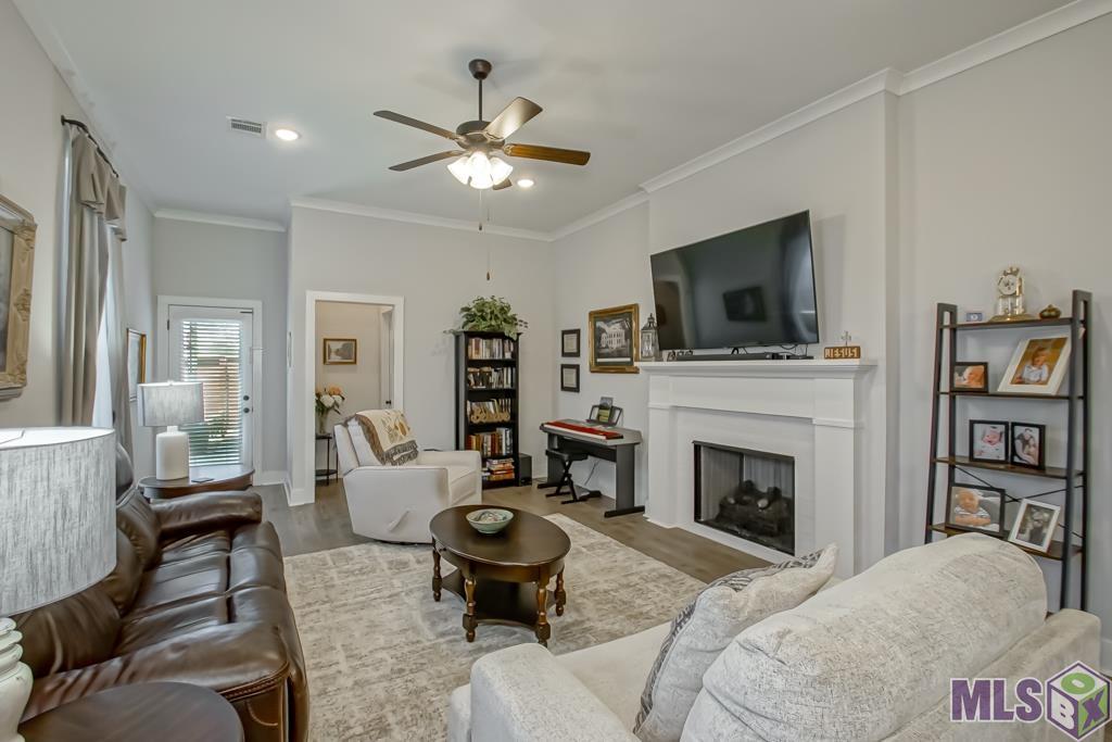 10106 Grayton Drive Baton Rouge, LA 70818 - Photo 7 of 39