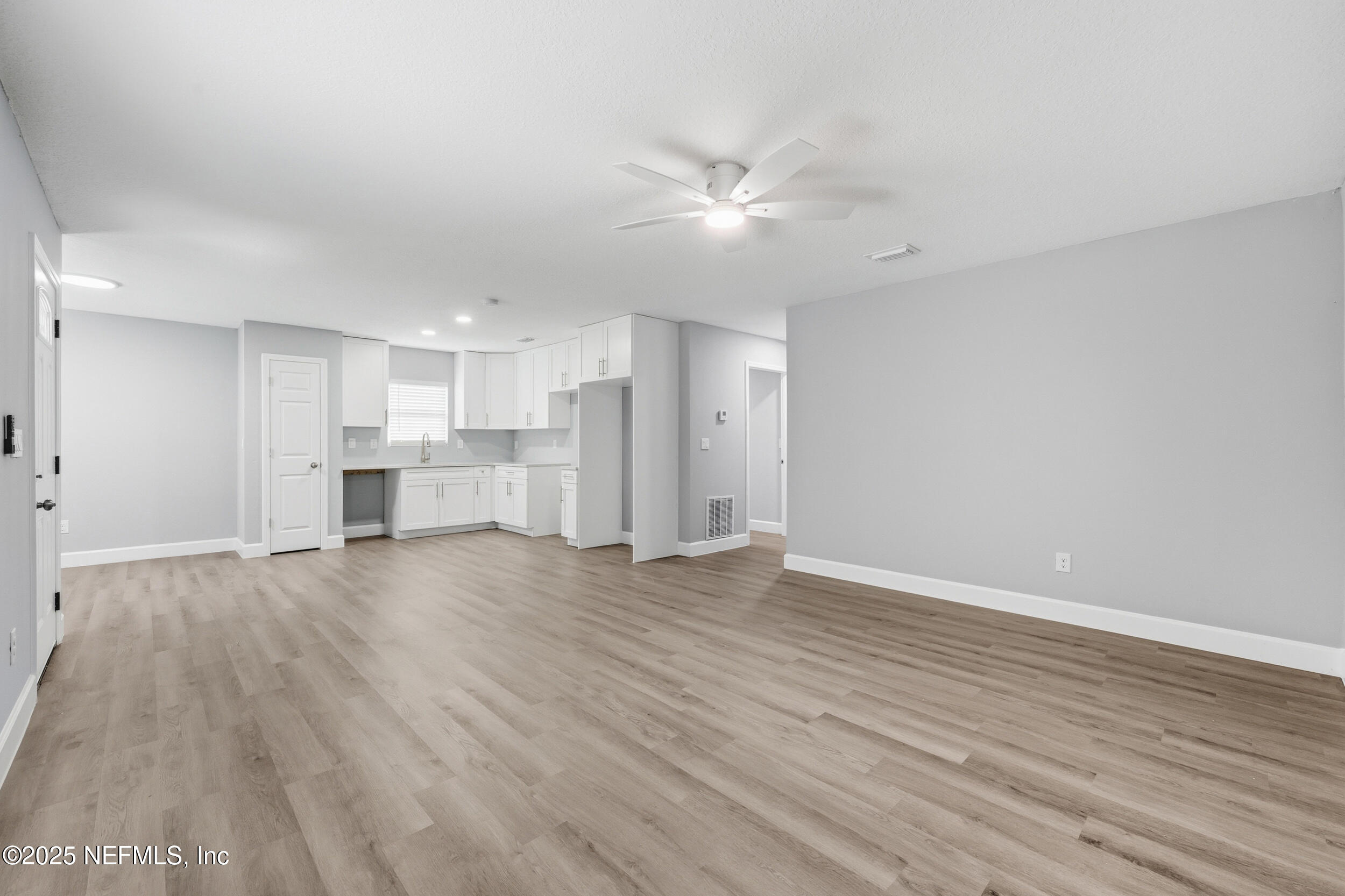 1314 Rushing Street Jacksonville, FL 32209 - Photo 6 of 33 the real estateographers_005