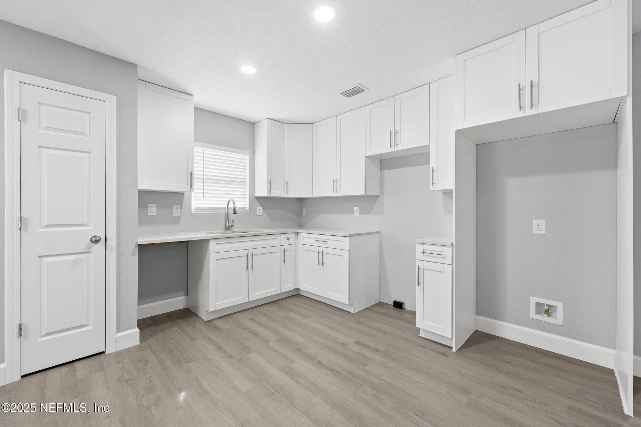 1314 Rushing Street Jacksonville, FL 32209 - Photo 9 of 33 the real estateographers_008
