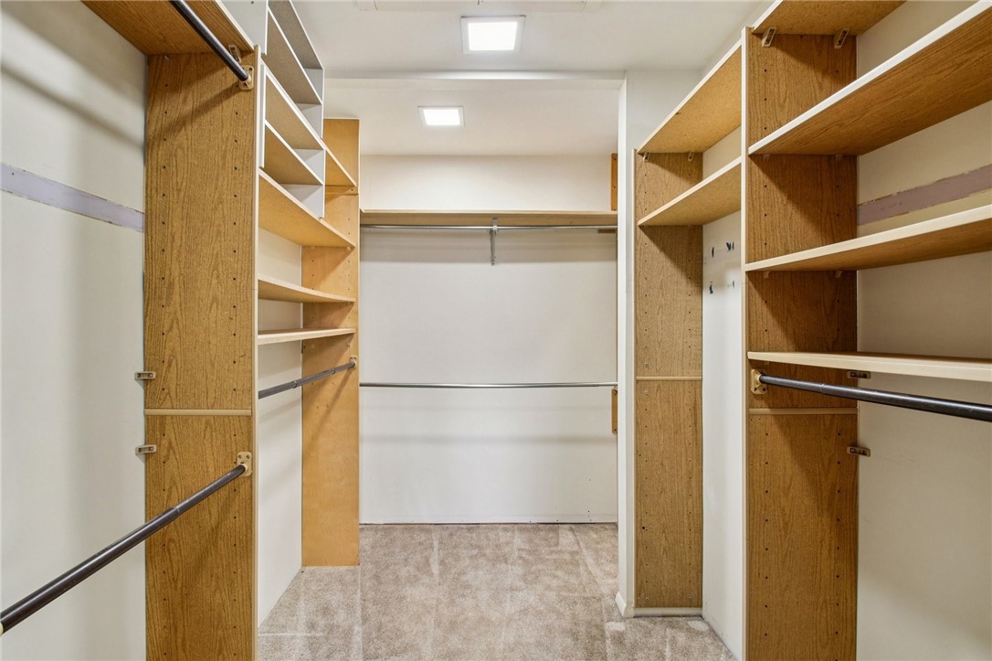 4820 Fox Road Farmington, NY 14522 - Photo 15 of 26 Walk In Closet