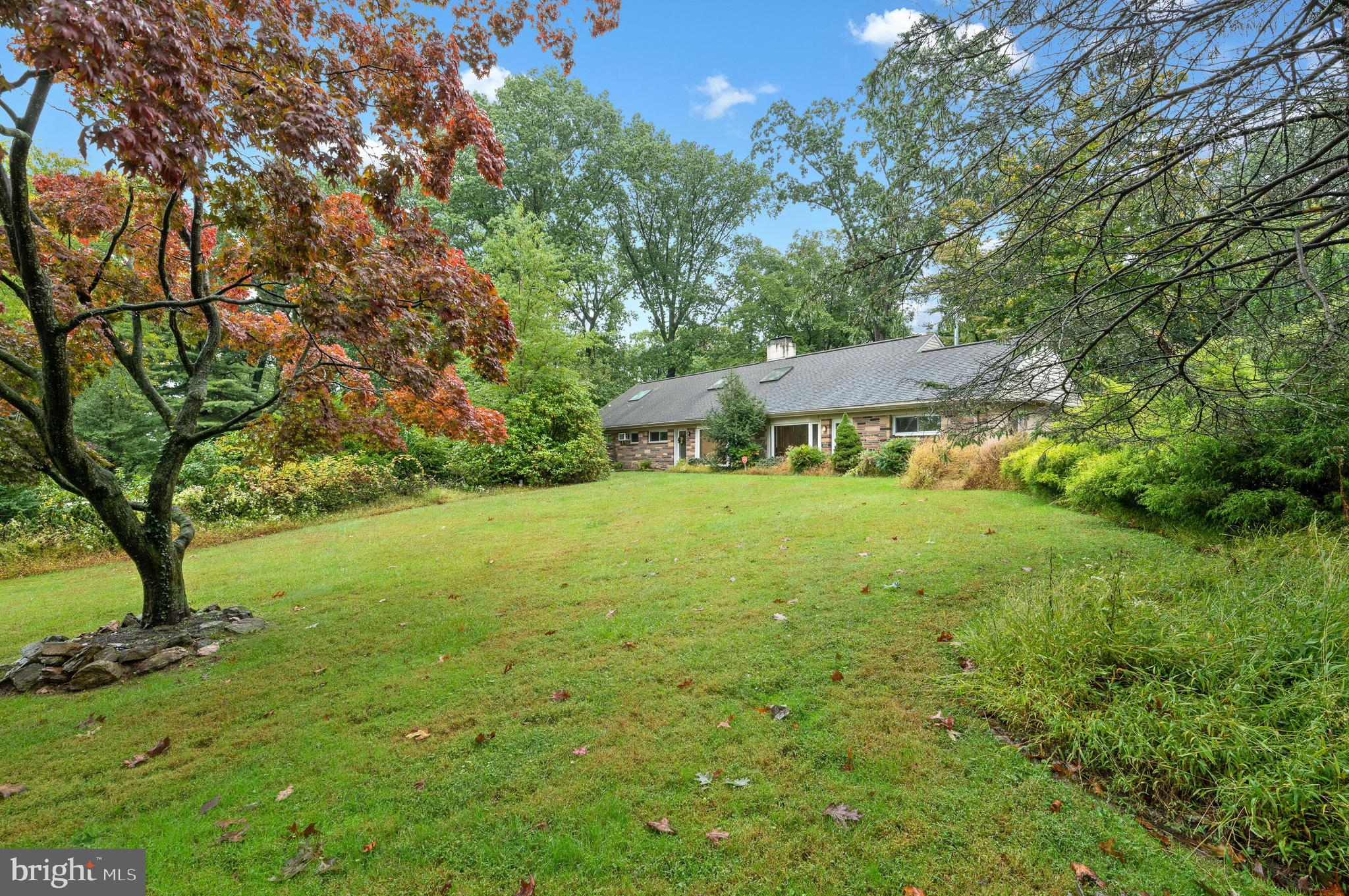 456 Woodhill Road Wayne, PA 19087 - Photo 2 of 25