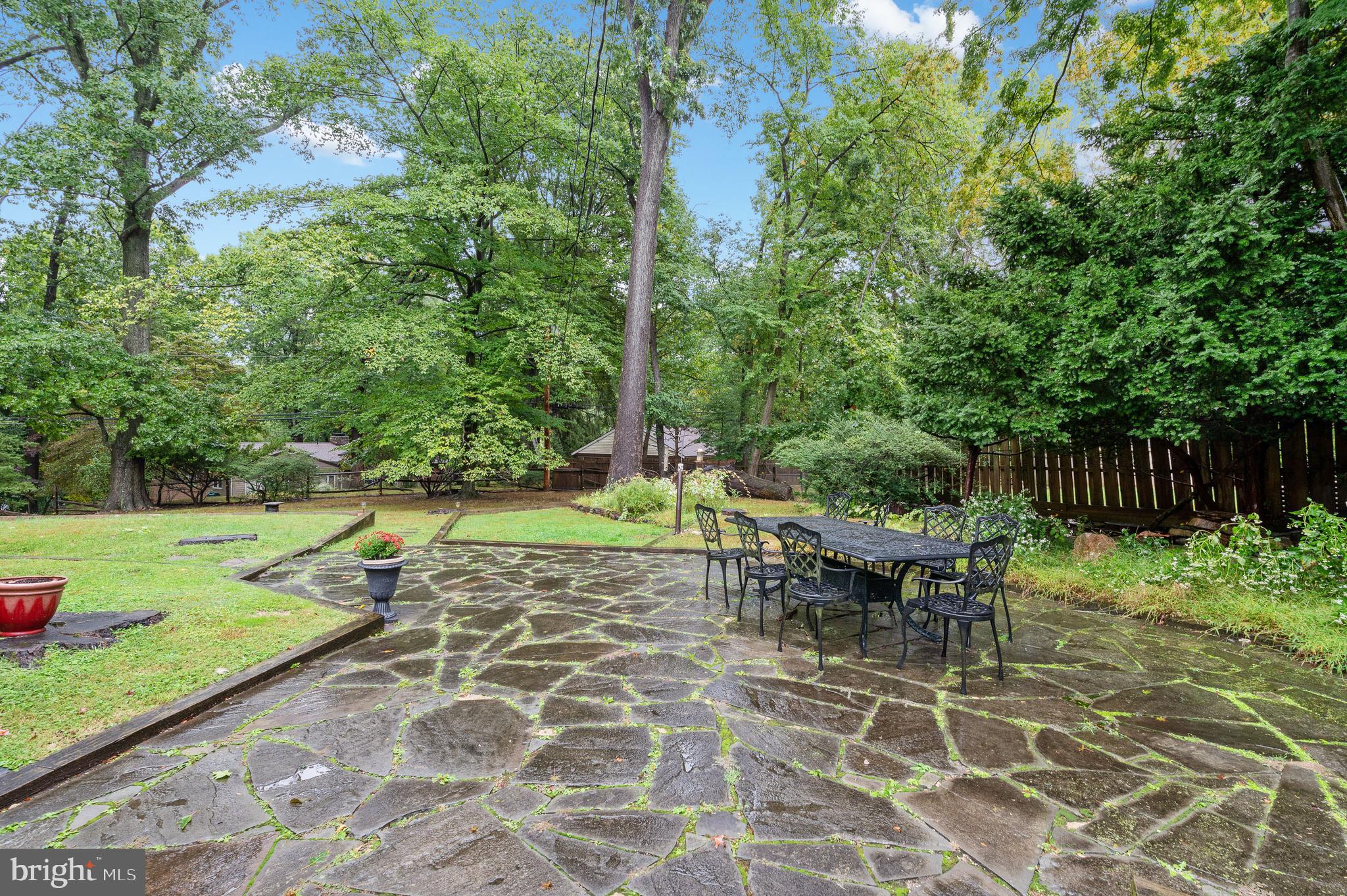 456 Woodhill Road Wayne, PA 19087 - Photo 3 of 25