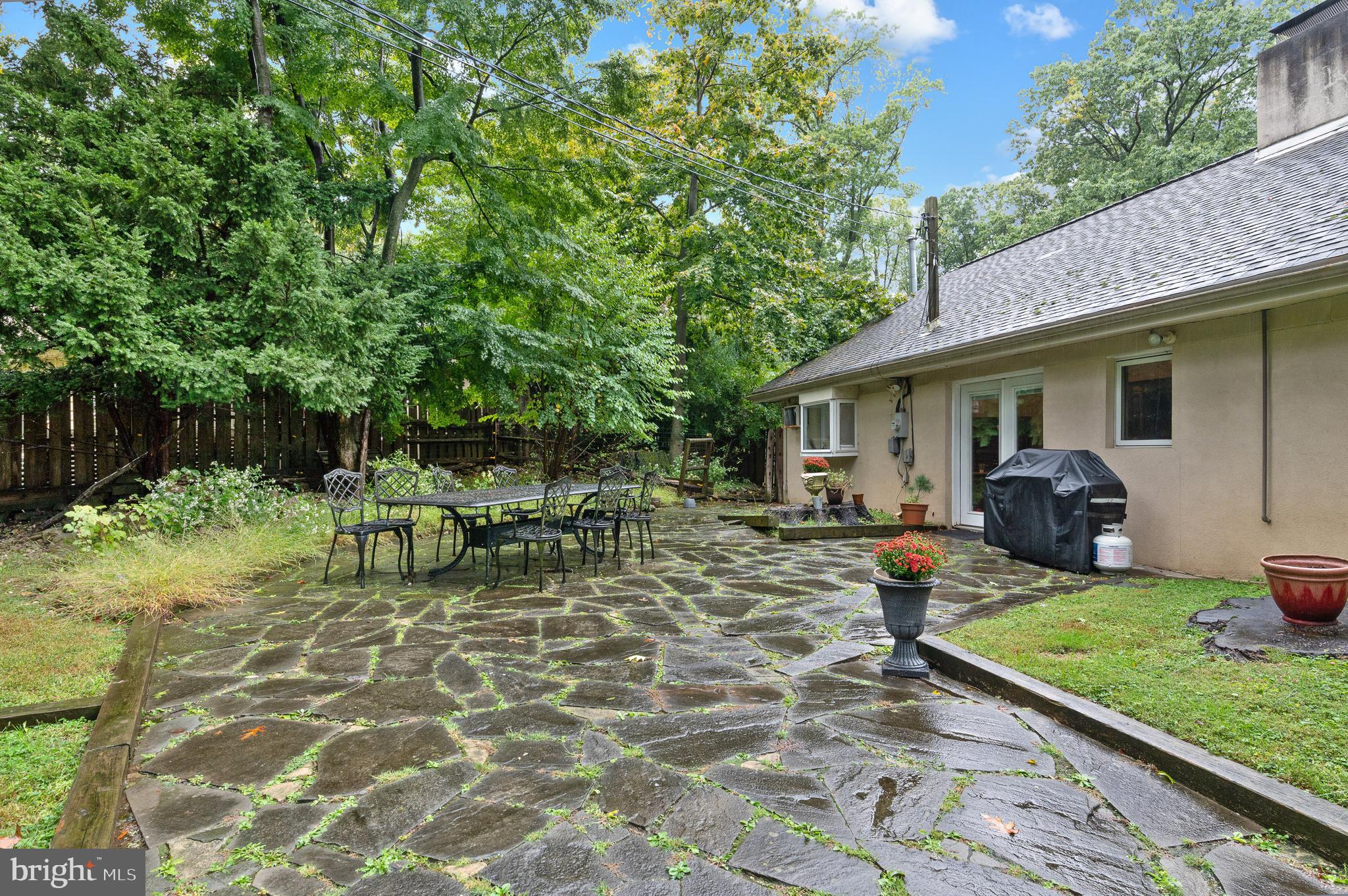 456 Woodhill Road Wayne, PA 19087 - Photo 5 of 25