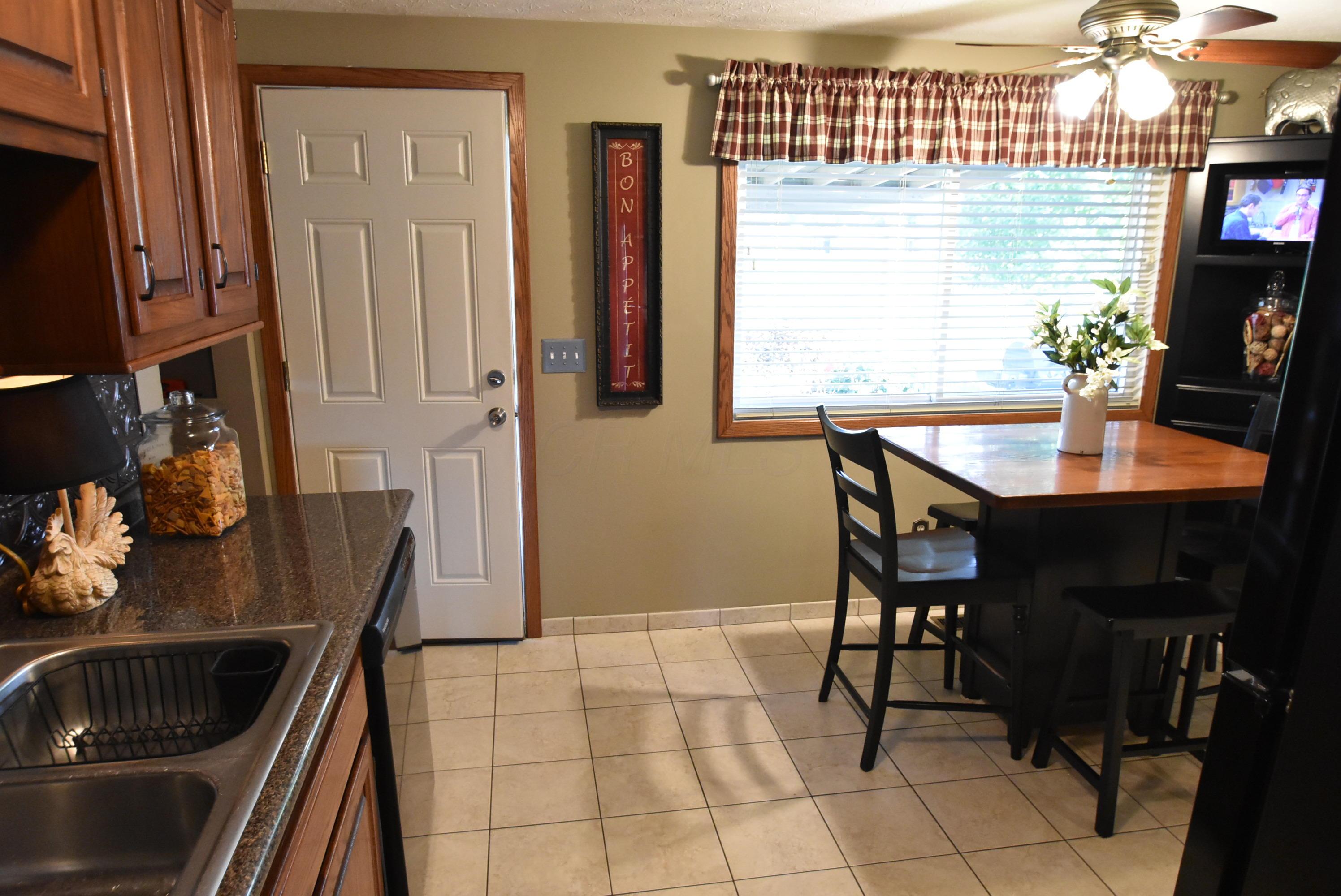 1867 Brookfield Road Columbus, OH 43229 - Photo 16 of 43 Gallery Image 16