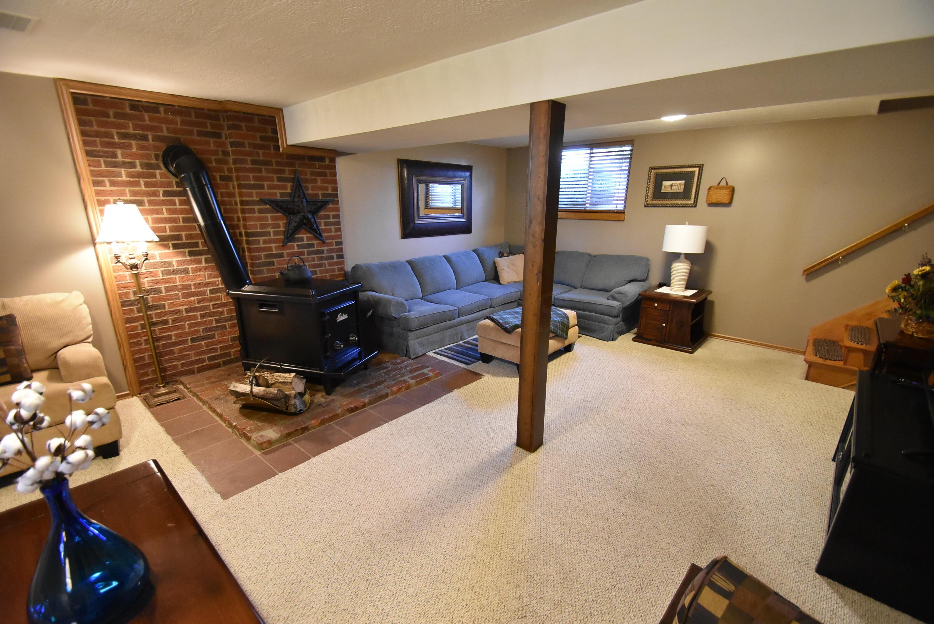 1867 Brookfield Road Columbus, OH 43229 - Photo 19 of 43 Gallery Image 19