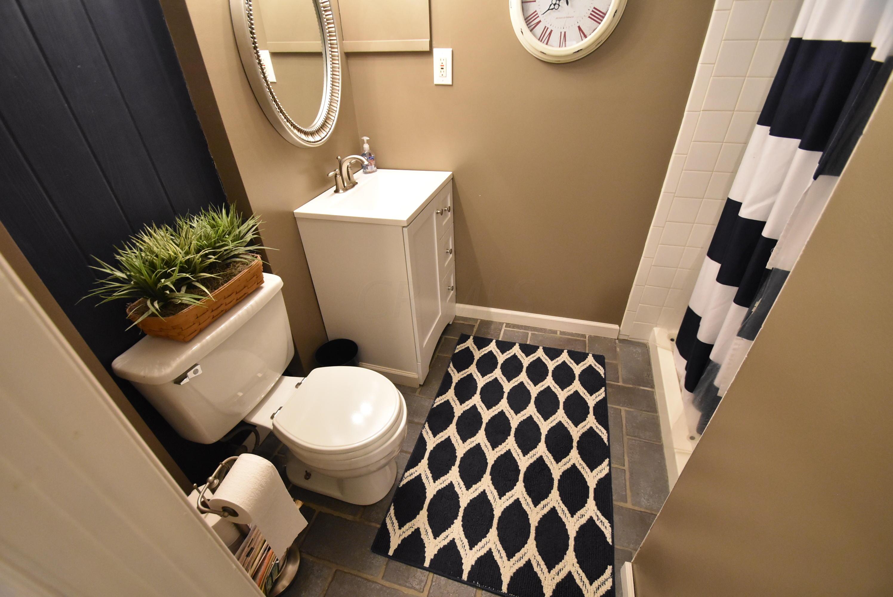 1867 Brookfield Road Columbus, OH 43229 - Photo 27 of 43 Gallery Image 27