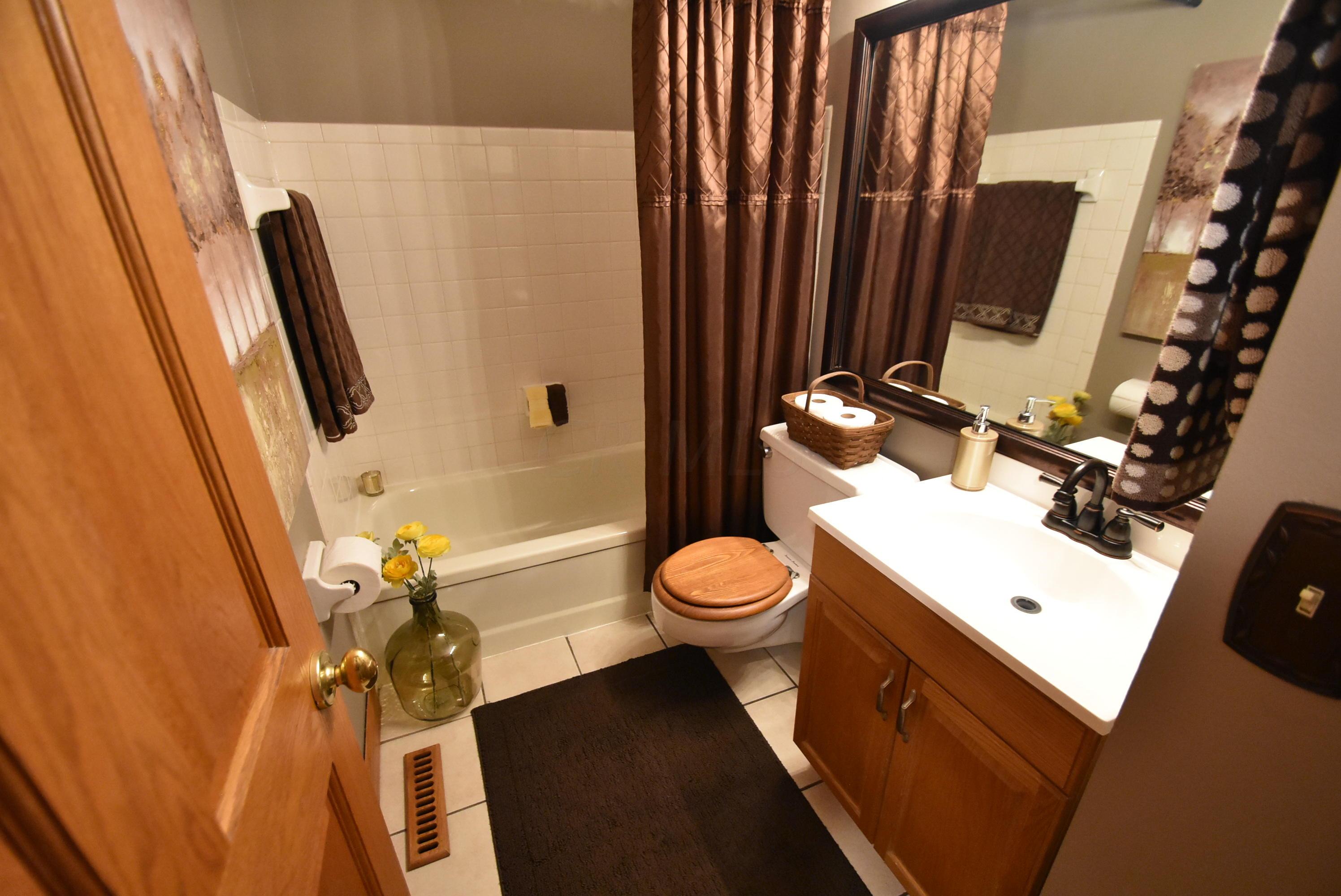 1867 Brookfield Road Columbus, OH 43229 - Photo 29 of 43 Gallery Image 29
