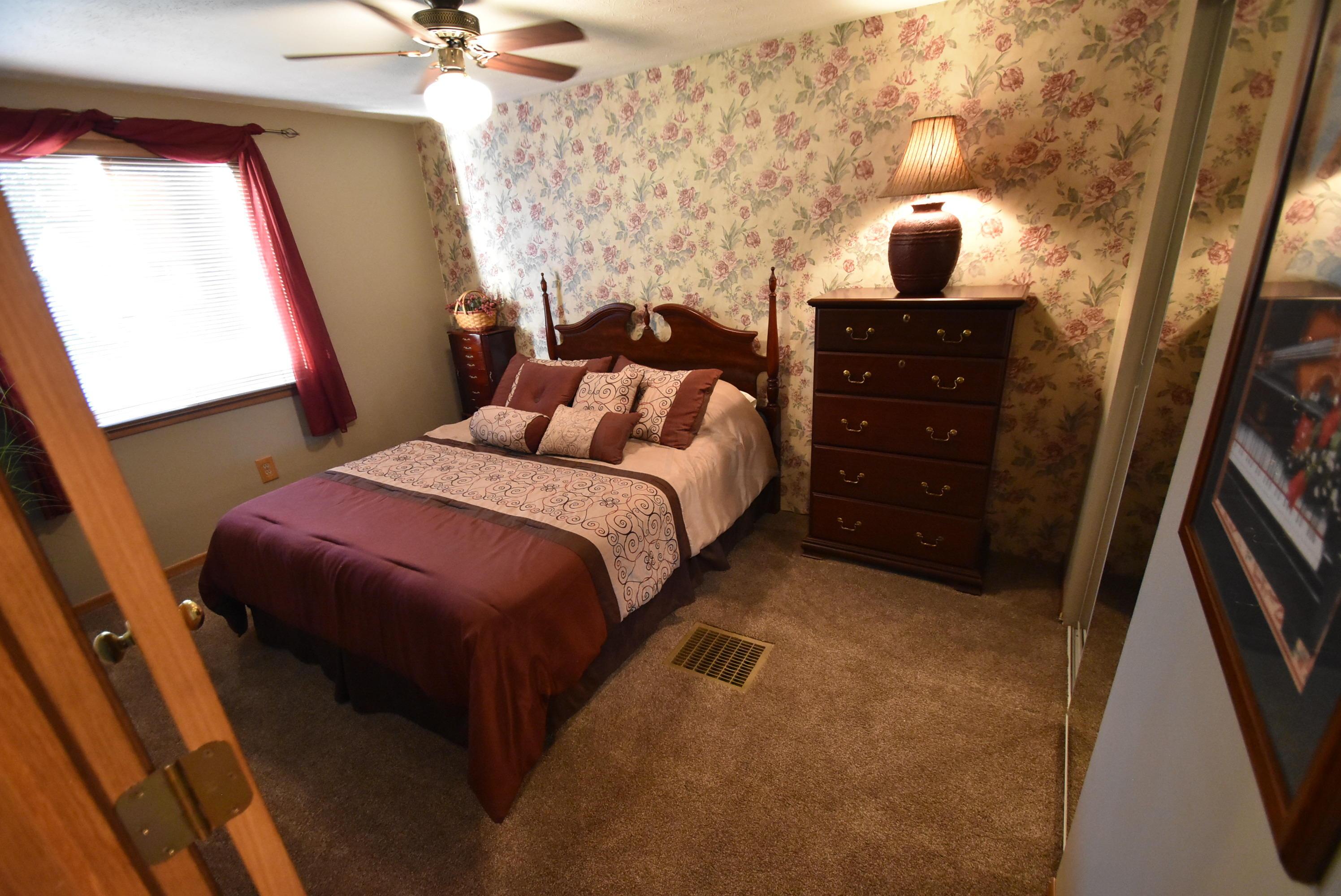 1867 Brookfield Road Columbus, OH 43229 - Photo 32 of 43 Gallery Image 32