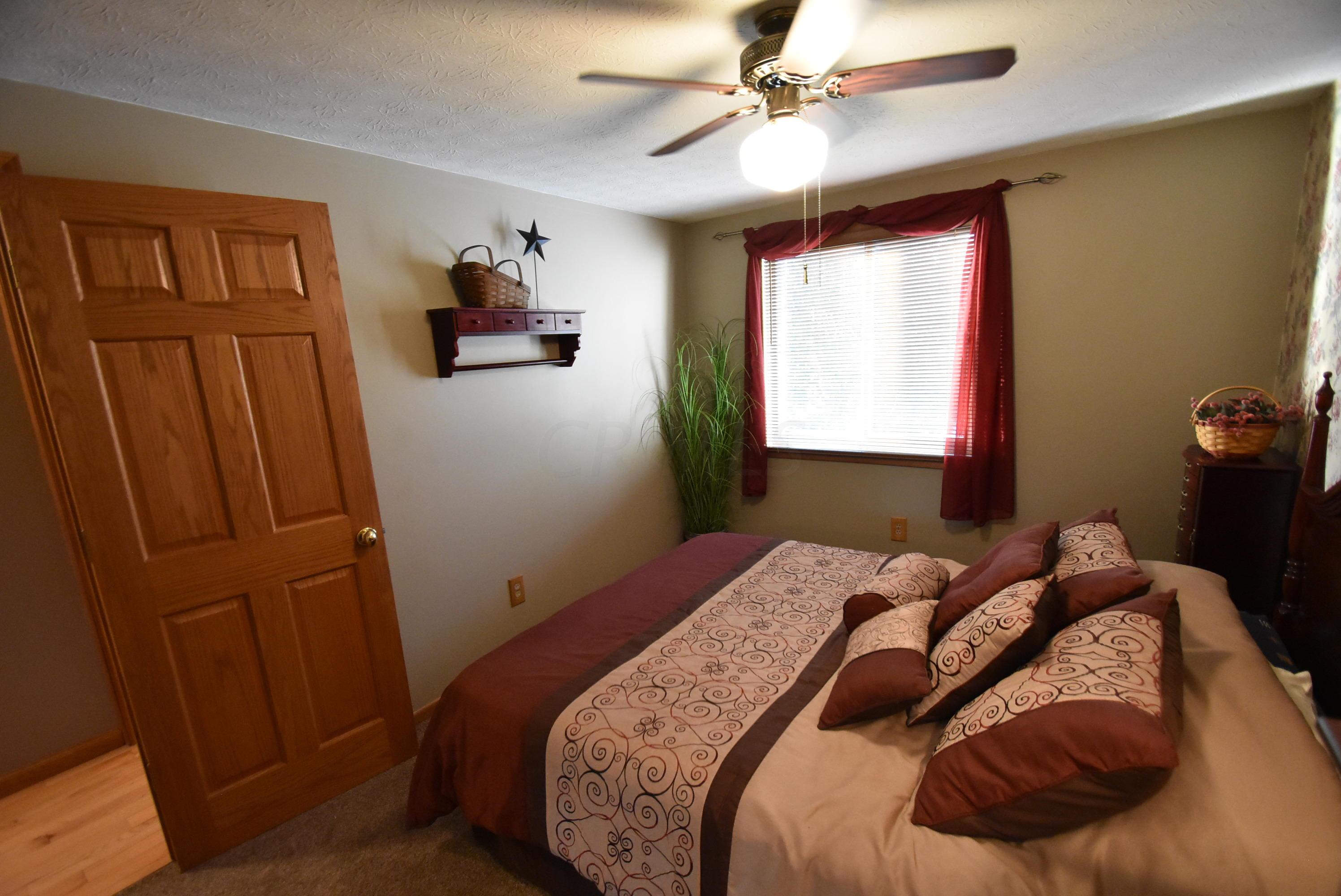 1867 Brookfield Road Columbus, OH 43229 - Photo 33 of 43 Gallery Image 33