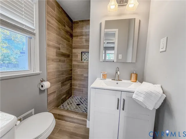 $425,000 | 2302 Pleasant Run Drive, Henrico, VA 23238