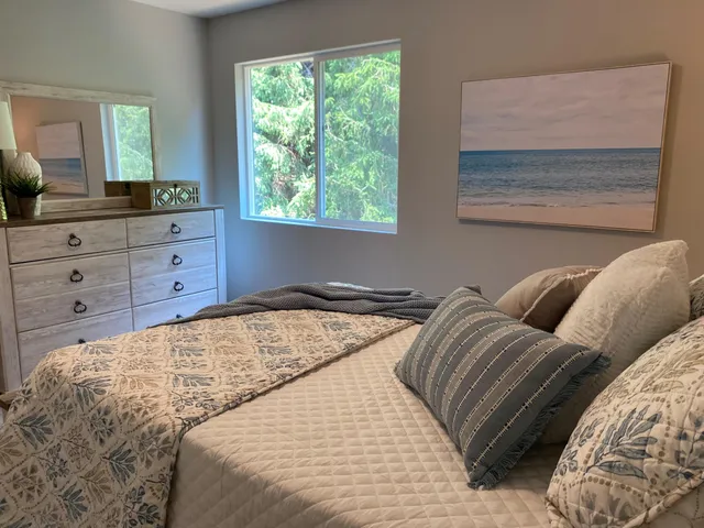 $323,999 | 1027 Rebecca Street, Unit 14, Marshall, MI 49068