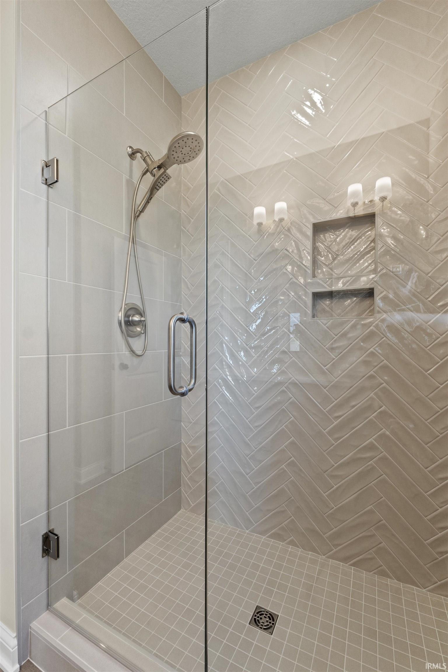 12616 Memory Lane Fort Wayne, IN 46818 - Photo 18 of 28