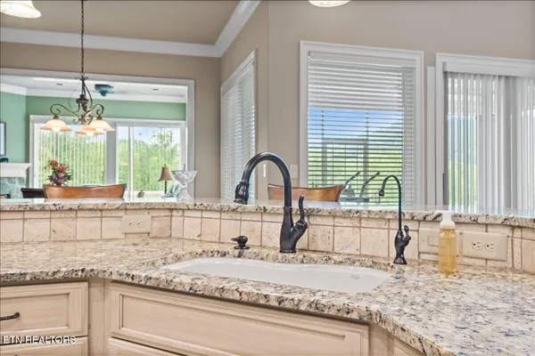 $929,000 | 757 Indian Mountain Road, Jellico, TN 37762