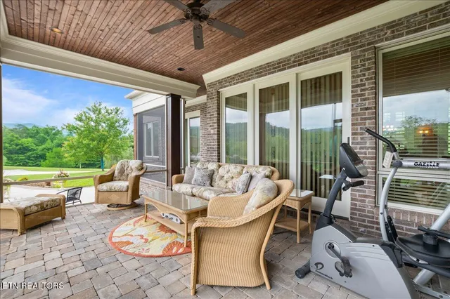 $929,000 | 757 Indian Mountain Road, Jellico, TN 37762