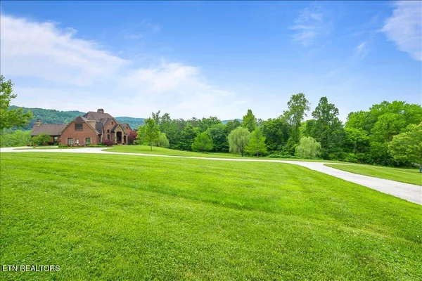 $929,000 | 757 Indian Mountain Road, Jellico, TN 37762
