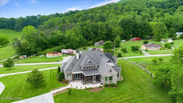 $929,000 | 757 Indian Mountain Road, Jellico, TN 37762
