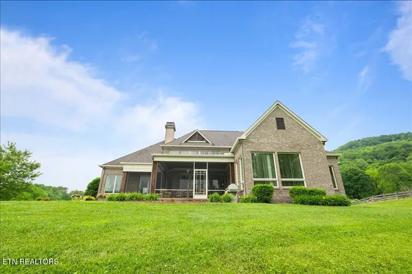 $929,000 | 757 Indian Mountain Road, Jellico, TN 37762