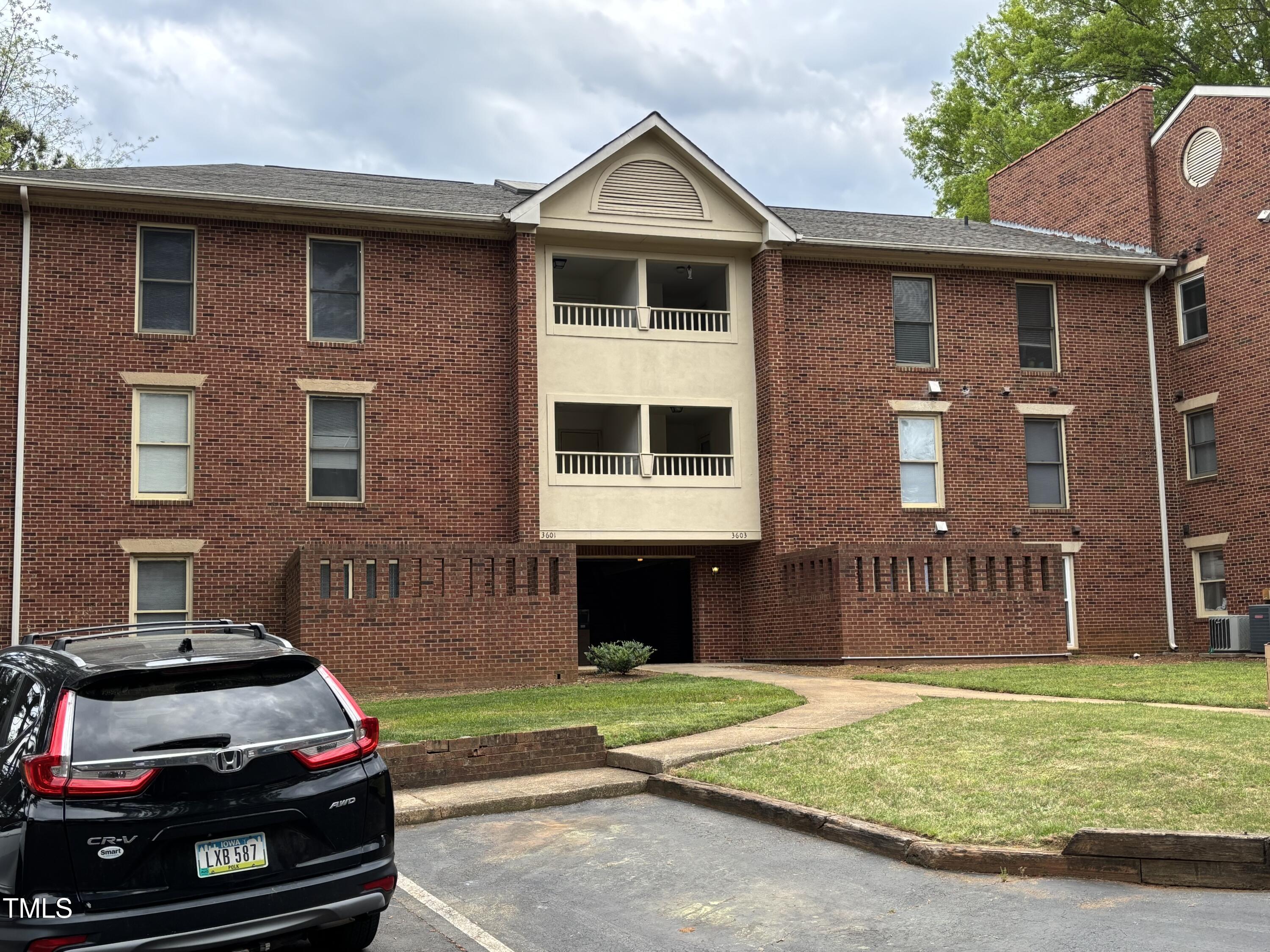 3601 Helix Court, Unit 301 Raleigh, NC 27606 - Photo 1 of 8 IMG_1462