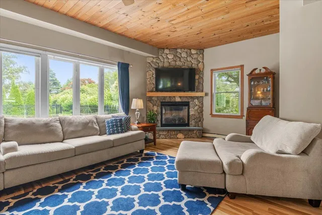 $870,000 | 3 Wolf Road, Buzzards Bay, MA 02532