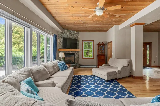 $870,000 | 3 Wolf Road, Buzzards Bay, MA 02532