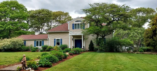 $870,000 | 3 Wolf Road, Buzzards Bay, MA 02532