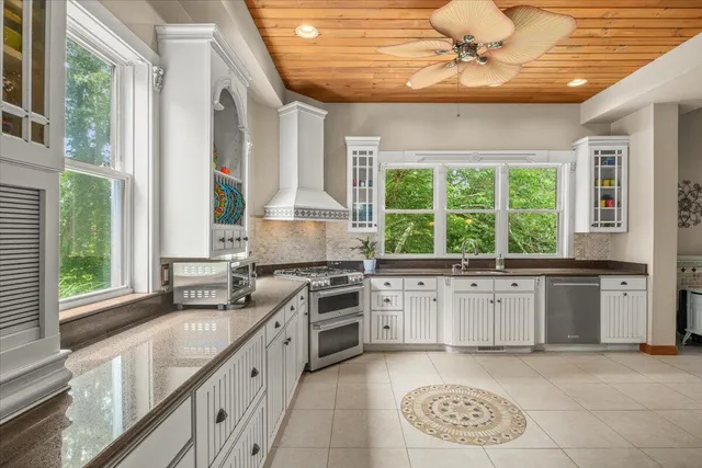 $870,000 | 3 Wolf Road, Buzzards Bay, MA 02532