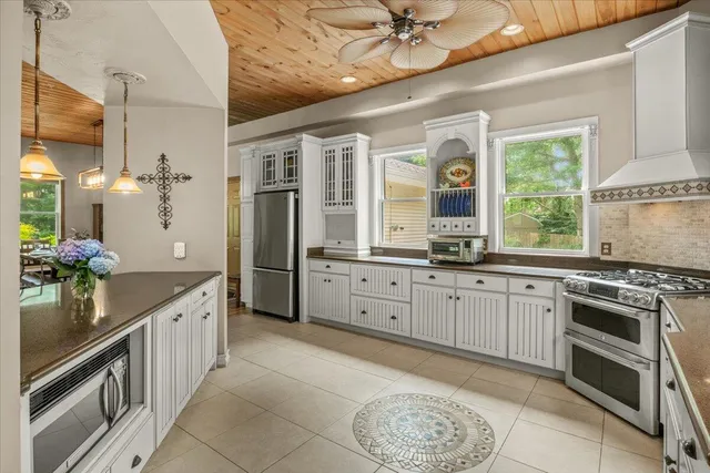 $870,000 | 3 Wolf Road, Buzzards Bay, MA 02532