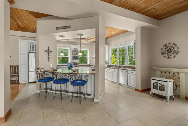 $870,000 | 3 Wolf Road, Buzzards Bay, MA 02532