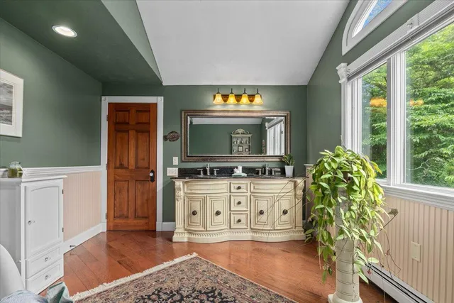 $870,000 | 3 Wolf Road, Buzzards Bay, MA 02532