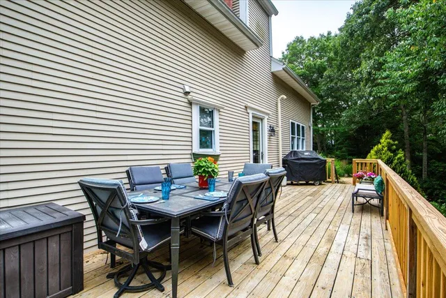 $870,000 | 3 Wolf Road, Buzzards Bay, MA 02532