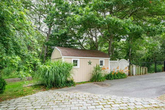 $870,000 | 3 Wolf Road, Buzzards Bay, MA 02532