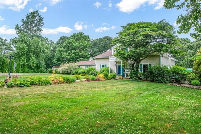 $870,000 | 3 Wolf Road, Buzzards Bay, MA 02532