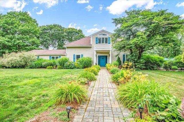 $870,000 | 3 Wolf Road, Buzzards Bay, MA 02532