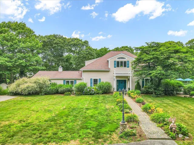 $870,000 | 3 Wolf Road, Buzzards Bay, MA 02532