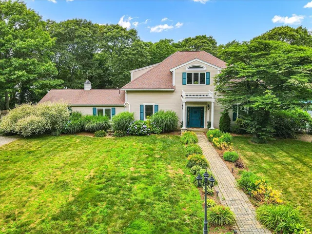 $870,000 | 3 Wolf Road, Buzzards Bay, MA 02532
