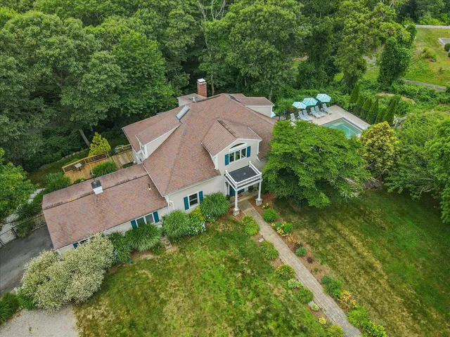 $870,000 | 3 Wolf Road, Buzzards Bay, MA 02532